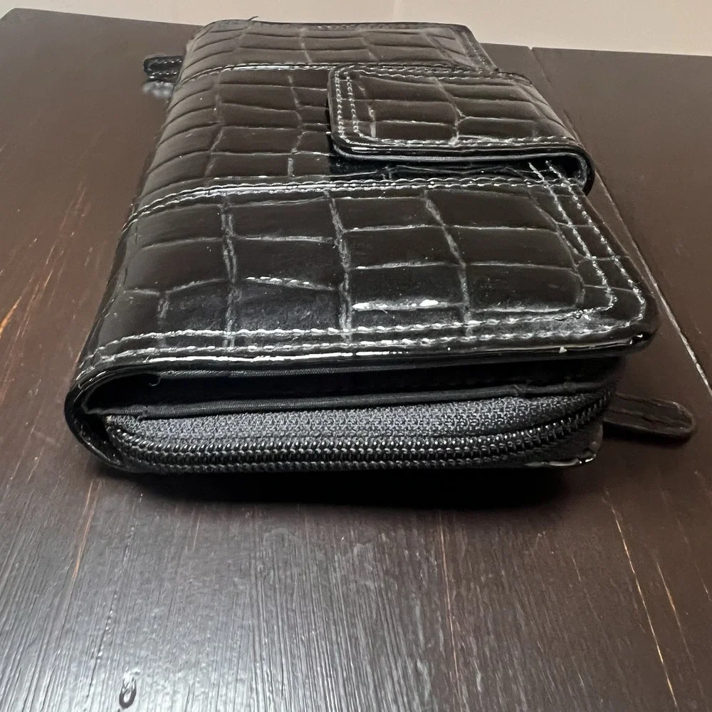 Relativity NWT Black Patent Croc Zip Around Tab Wallet Bi-fold
